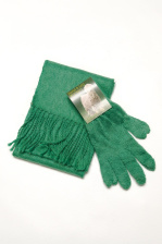 dsc_8507_glovesandscarfs